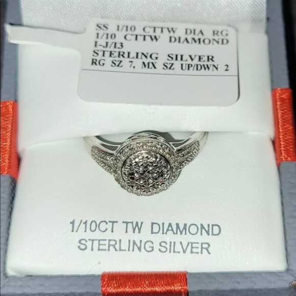 1/10 ct sterling silver Diamond ring new in box with bow Sz 7 - Picture 2 of 15